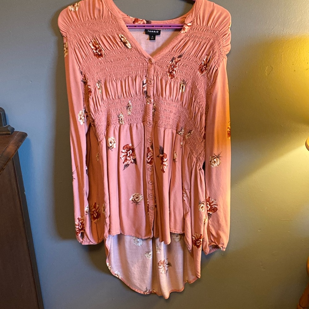💛Torrid size 0 Dusty Rose Floral high low